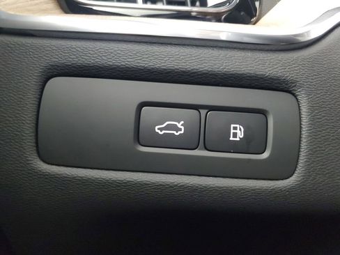 New 2026 Volvo XC60 T8 Plus w/ Protection Package Premier image 36