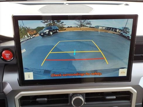 Used 2024 Toyota Tacoma TRD Sport image 18