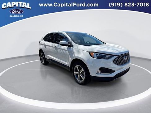 Certified 2023 Ford Edge SEL w/ Convenience Package image 2