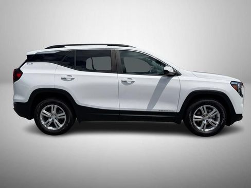 Used 2022 GMC Terrain SLE w/ Driver Convenience Package FWD image 5