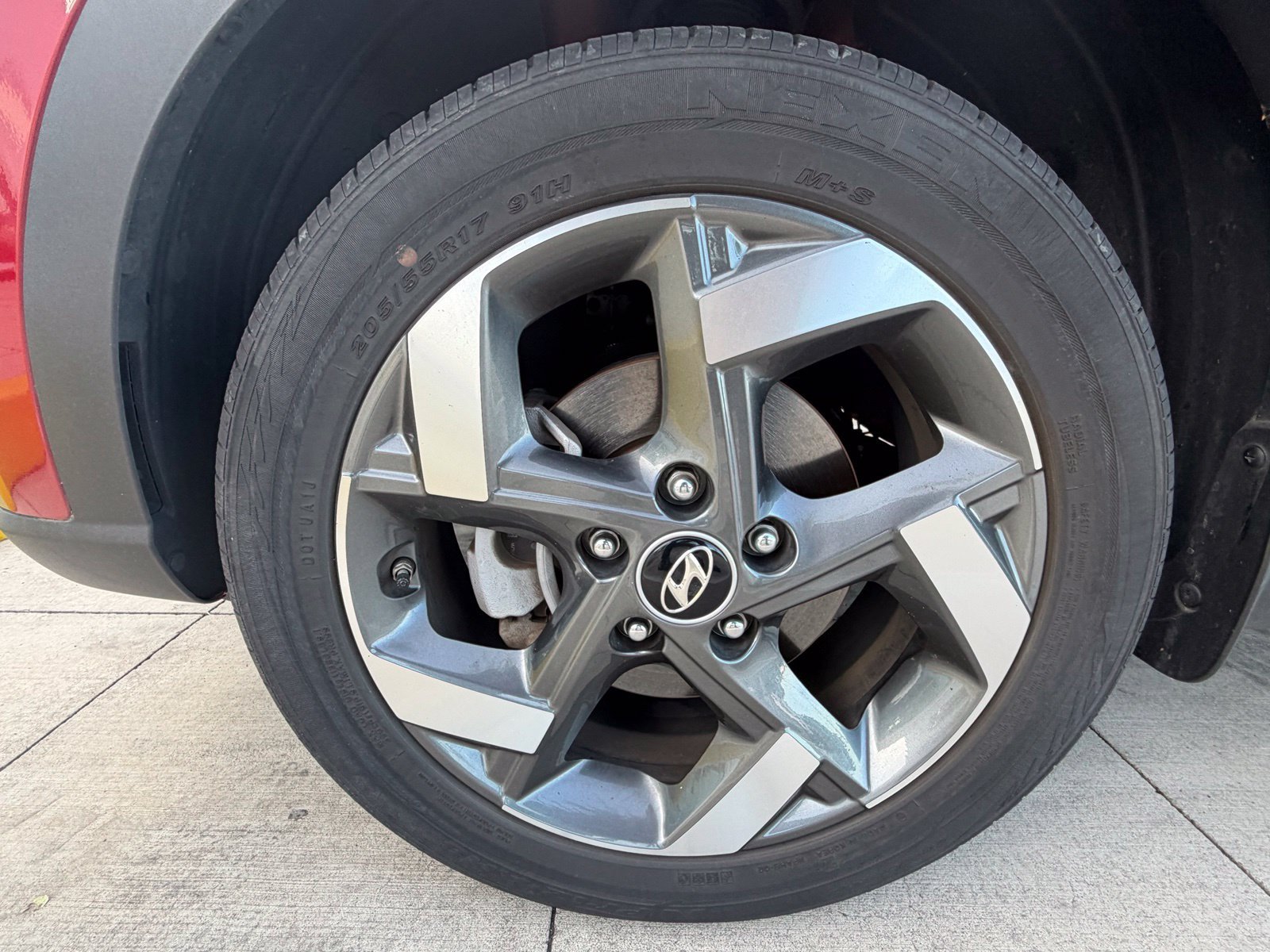 Used 2023 Hyundai Venue SEL FWD image 8