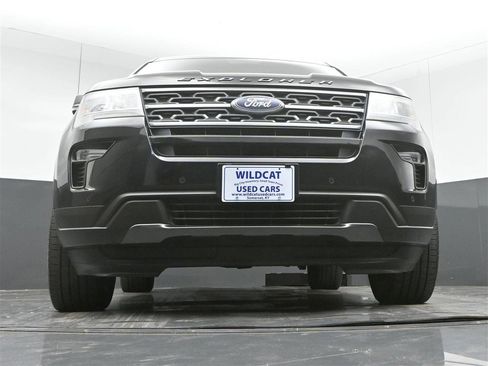 Used 2019 Ford Explorer XLT w/ Equipment Group 202A AWD/4WD image 30