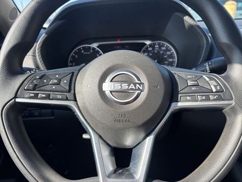 Used 2025 Nissan Sentra SV image 25