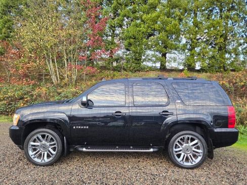 Used 2009 Chevrolet Tahoe LT w/ Luxury Package image 4