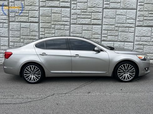 Used 2015 Kia Cadenza Premium w/ Technology Package FWD image 8