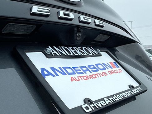 Used 2022 Ford Edge SEL image 14