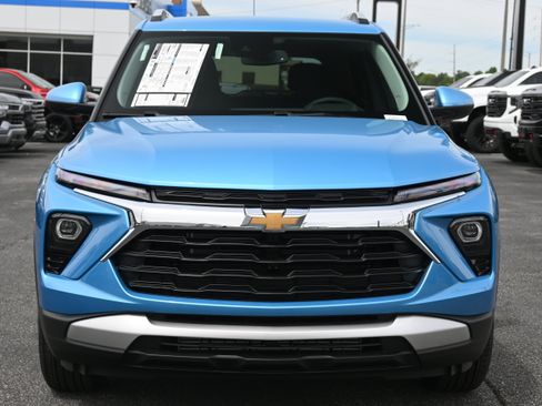 New 2026 Chevrolet TrailBlazer LT w/ Convenience Package FWD image 3