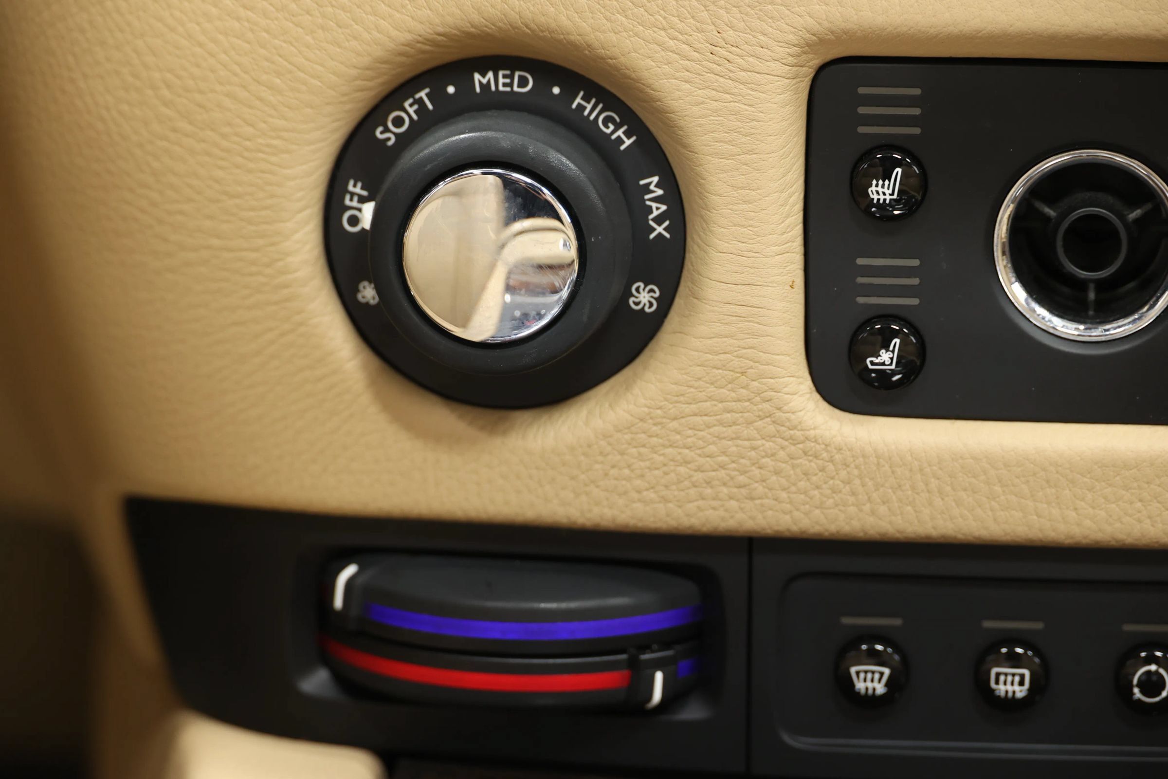 Used 2011 Rolls-Royce Ghost RWD image 42
