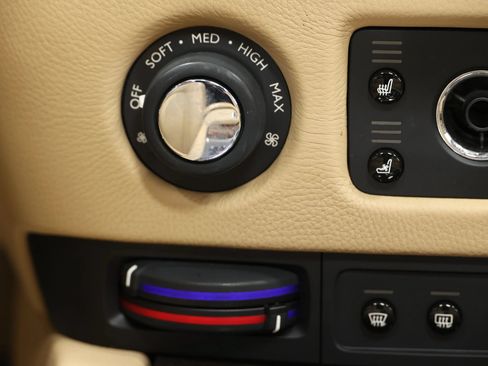 Used 2011 Rolls-Royce Ghost RWD image 42