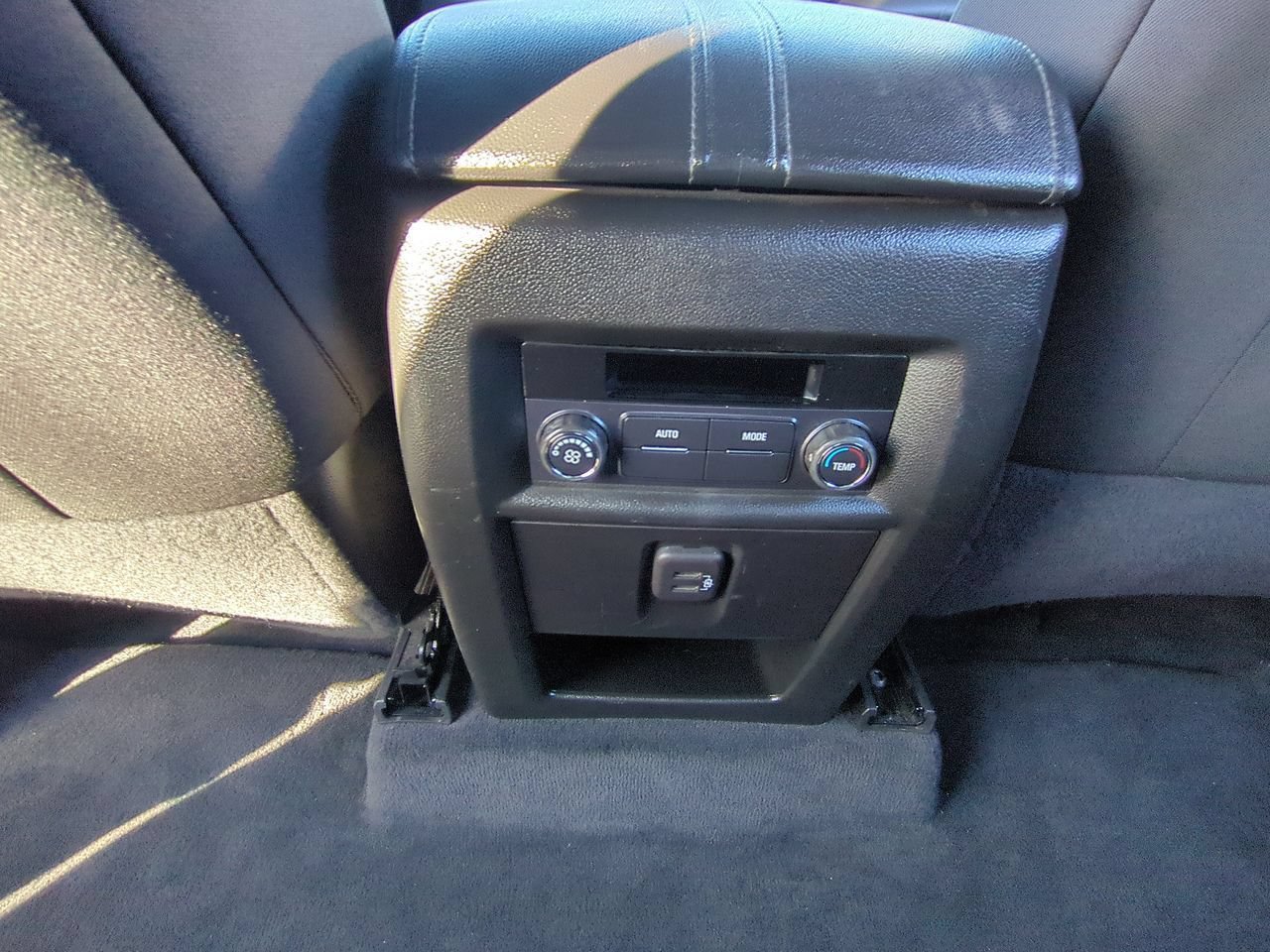 Used 2023 Chevrolet Traverse LT FWD image 20