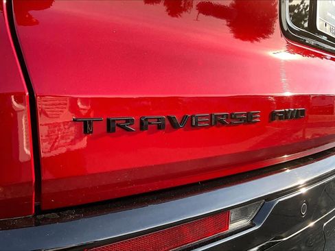 Used 2025 Chevrolet Traverse RS w/ LPO, Floor Liner Package AWD/4WD image 31