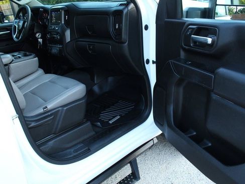 Used 2023 Chevrolet Silverado 2500 Custom w/ Custom Value Package AWD/4WD image 21