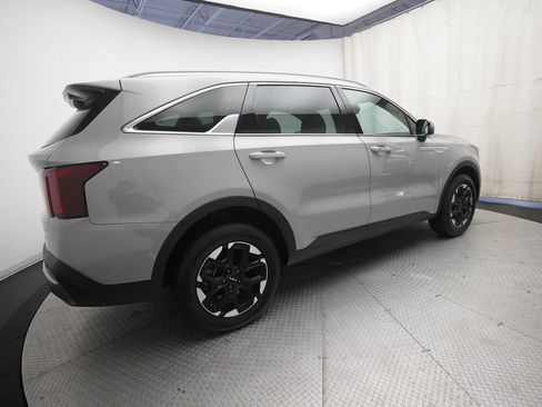 Used 2024 Kia Sorento S w/ Panoramic Sunroof Package AWD/4WD image 35