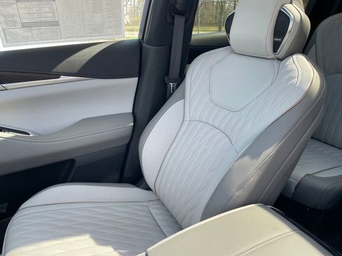 New 2026 INFINITI QX60 Autograph w/ Dark Cargo Package image 18