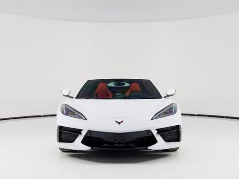 Used 2021 Chevrolet Corvette 2LT w/ Engine Appearance Package image 10