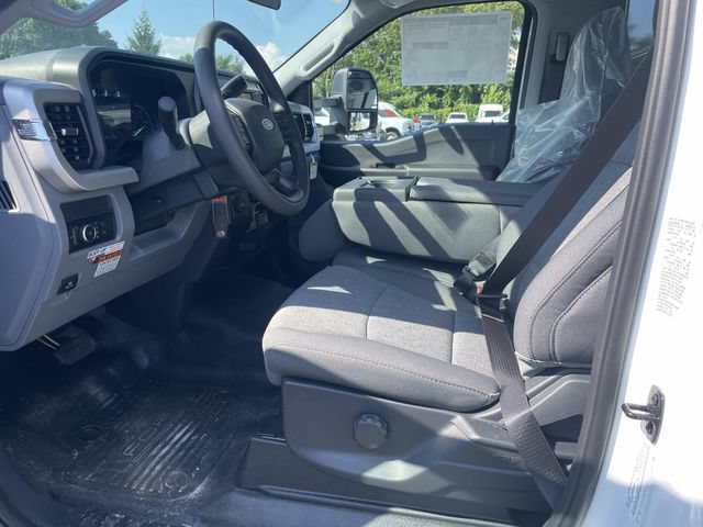 New 2026 Ford F550 4x4 Regular Cab Super Duty image 5
