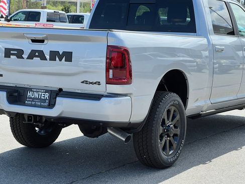New 2026 RAM 3500 Laramie AWD/4WD image 8
