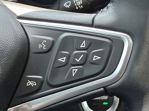 Used 2022 Chevrolet Equinox Premier AWD/4WD image 23