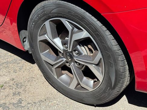 Used 2019 Kia Forte LXS FWD image 5