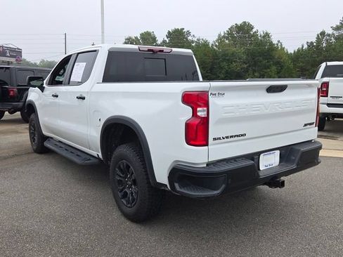 Used 2024 Chevrolet Silverado 1500 ZR2 w/ Technology Package AWD/4WD image 10