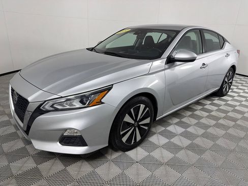 Used 2022 Nissan Altima 2.5 SV image 8