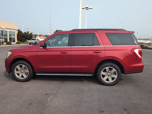 Used 2020 Ford Expedition XLT w/ Equipment Group 202A AWD/4WD image 8