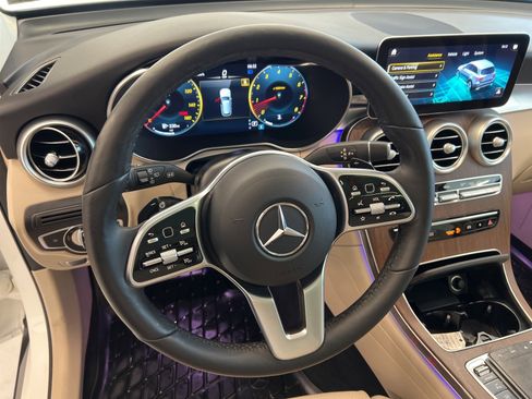 Used 2021 Mercedes-Benz GLC 300 4MATIC image 39