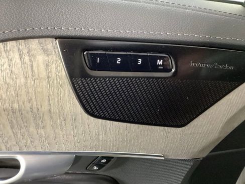 Certified 2024 Volvo XC90 B6 Ultimate w/ Protection Package Premier image 18