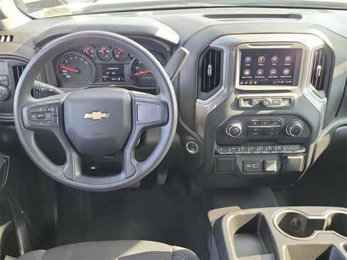 Used 2025 Chevrolet Silverado 1500 Custom image 11