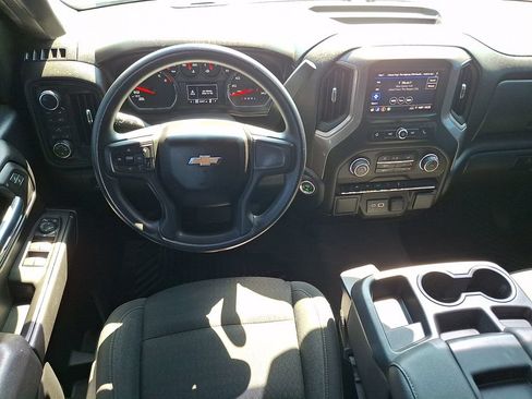 Used 2023 Chevrolet Silverado 1500 Custom AWD/4WD image 2