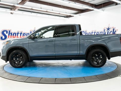 New 2026 Honda Ridgeline Black Edition image 5