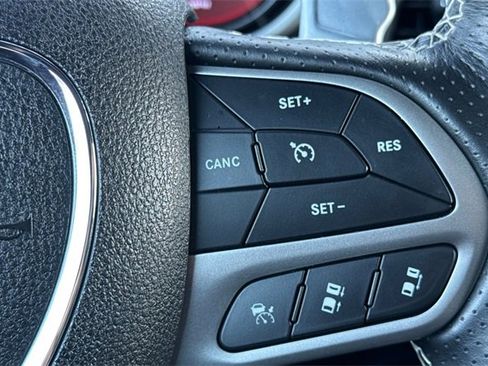 Used 2019 Dodge Challenger SRT Hellcat image 39