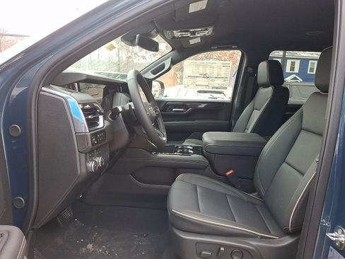 New 2026 GMC Yukon XL Elevation image 14