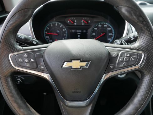 Used 2020 Chevrolet Equinox LS w/ LS Convenience Package image 25