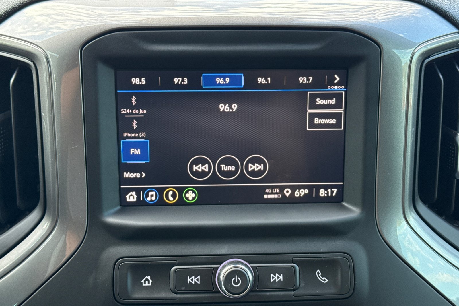 Used 2025 Chevrolet Silverado 1500 Custom AWD/4WD image 17