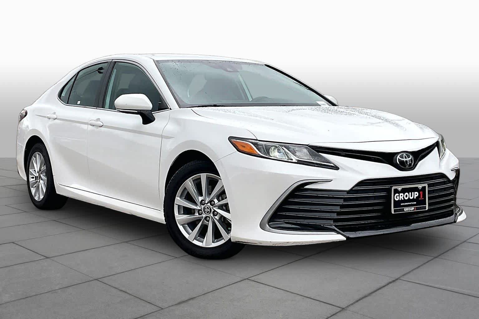 Used 2023 Toyota Camry LE w/ Convenience Package FWD image 3