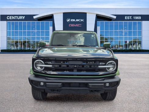 Used 2022 Ford Bronco Outer Banks AWD/4WD image 2