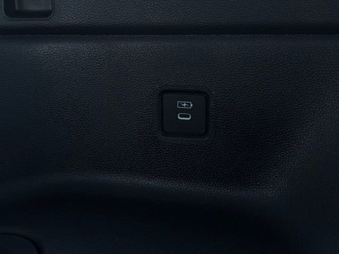 New 2025 Honda Pilot Touring image 25