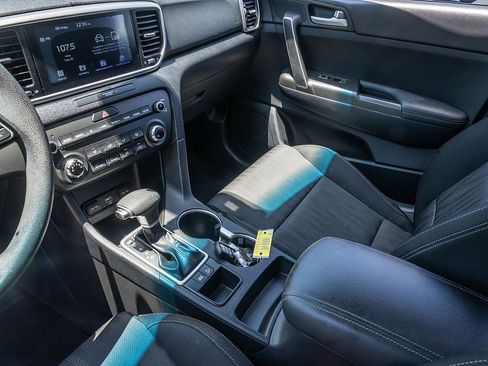 Used 2020 Kia Sportage LX FWD image 16
