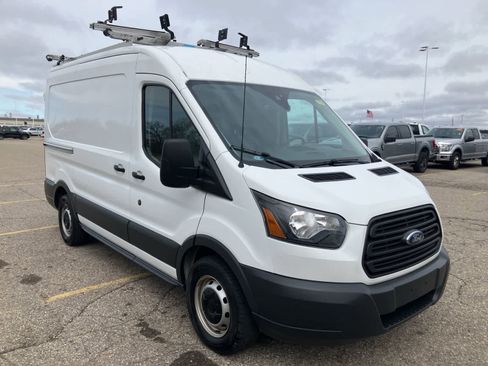 Used 2017 Ford Transit 150 130 Medium Roof RWD image 3