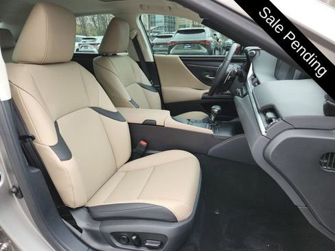 Used 2020 Lexus ES 350 w/ Premium Package image 18