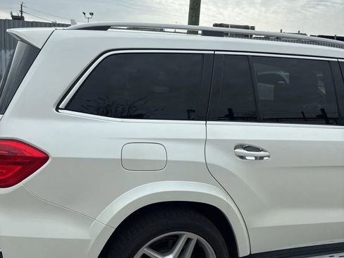 Used 2015 Mercedes-Benz GL 550 4MATIC image 9