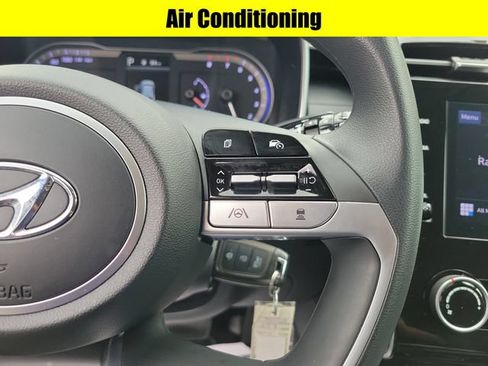 Used 2023 Hyundai Tucson SE AWD/4WD image 12