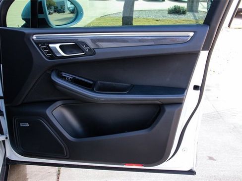 Used 2020 Porsche Macan S image 29