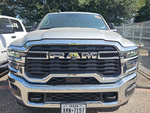 Used 2026 RAM 2500 Big Horn AWD/4WD image 3