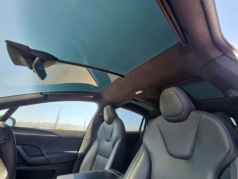 Used 2022 Tesla Model X image 15