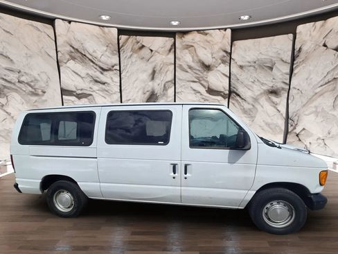 Used 2003 Ford E-150 and Econoline 150 image 4