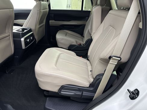 Used 2024 Ford Expedition Limited image 29