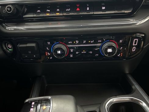 Used 2024 Chevrolet Silverado 1500 High Country image 16