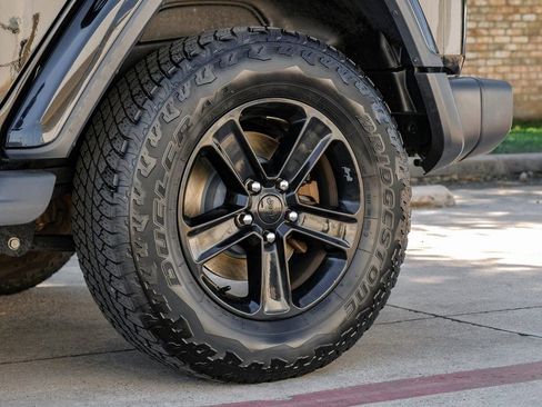 Used 2021 Jeep Wrangler Unlimited Sahara image 68